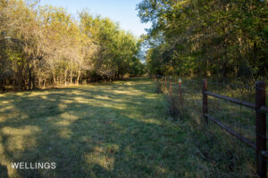 Perimeter fencing and pastureland entry on Lost Creek 158